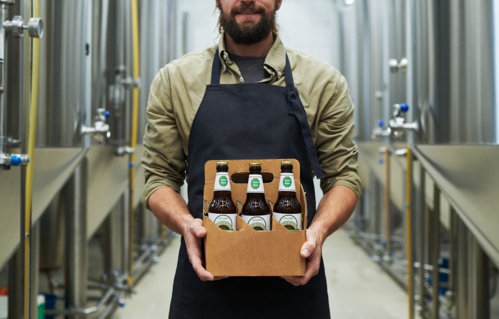 https://www.microbreweryindia.com/wp-content/uploads/2025/03/Fly-with-Beer-in-Your-Checked-Luggage-1000x640.jpg